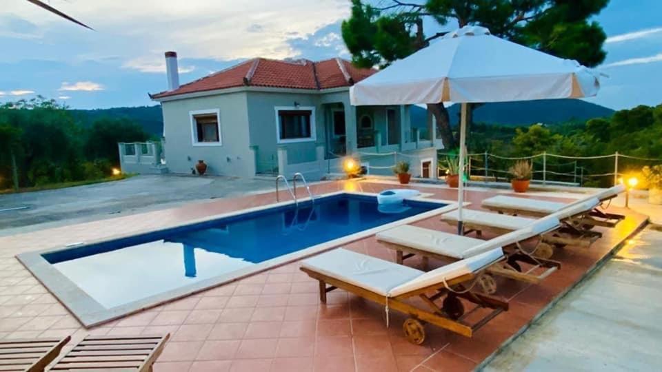 Villa Ouranos In Pefkias Skopelos Town Exterior photo